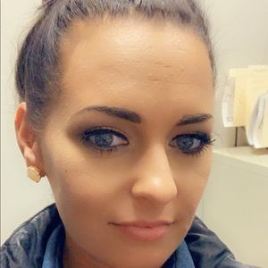 Meet your Posher, Melissa